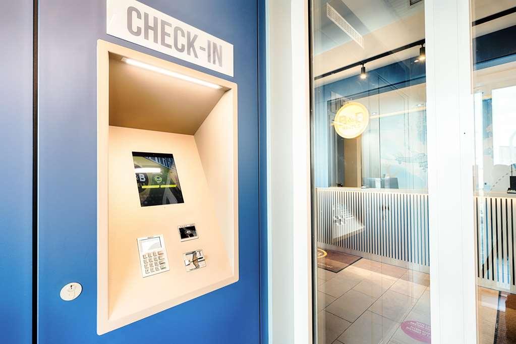 B&B Hotel Berlin-Airport Interior photo