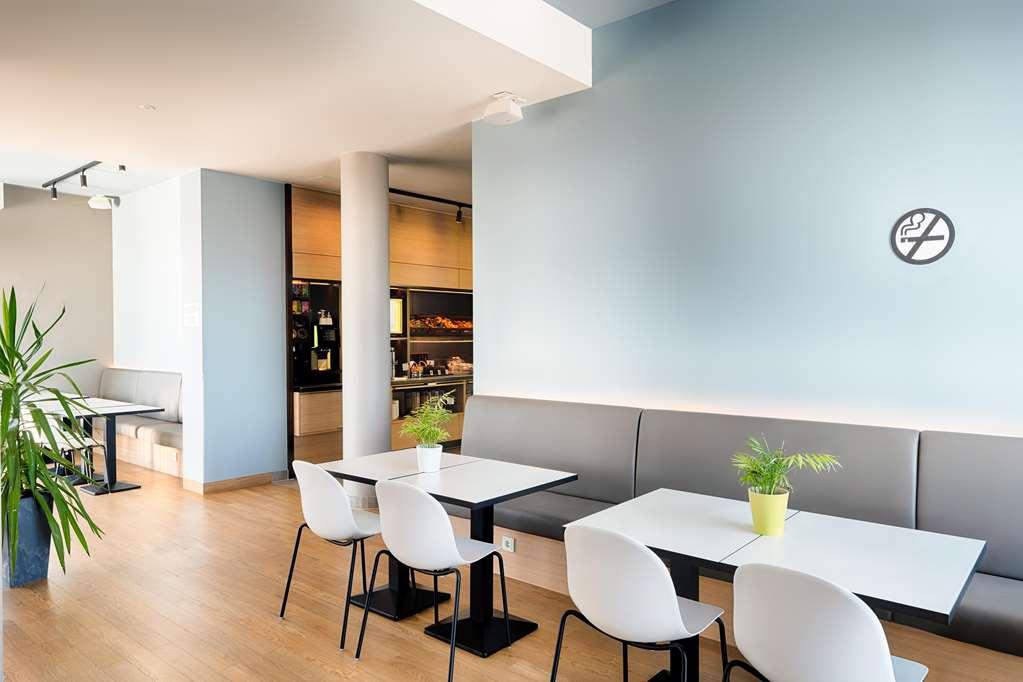 B&B Hotel Berlin-Airport Exterior photo