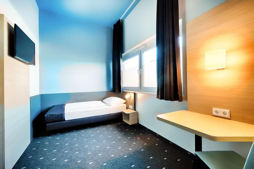 B&B Hotel Berlin-Airport Room photo